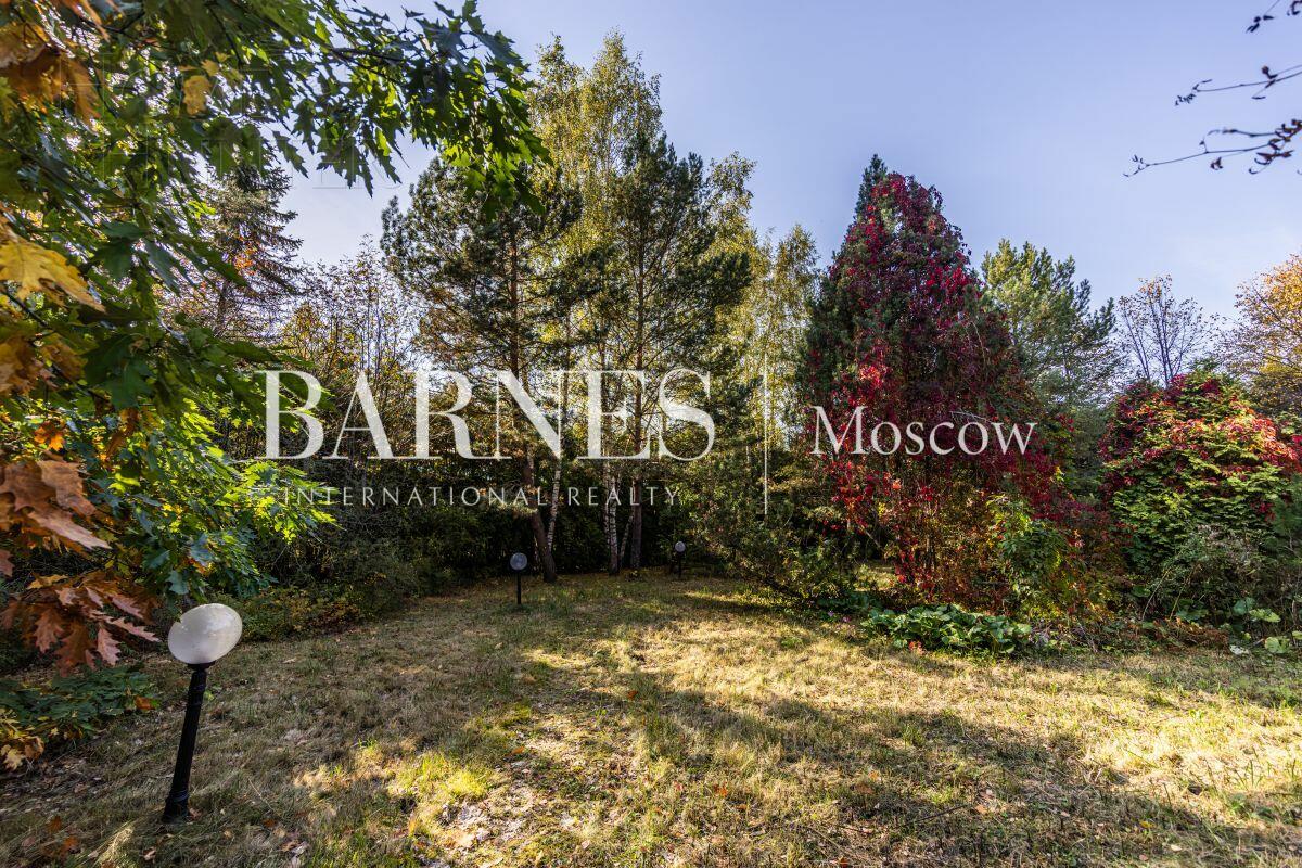 2-этажный коттедж 600 м² без отделки