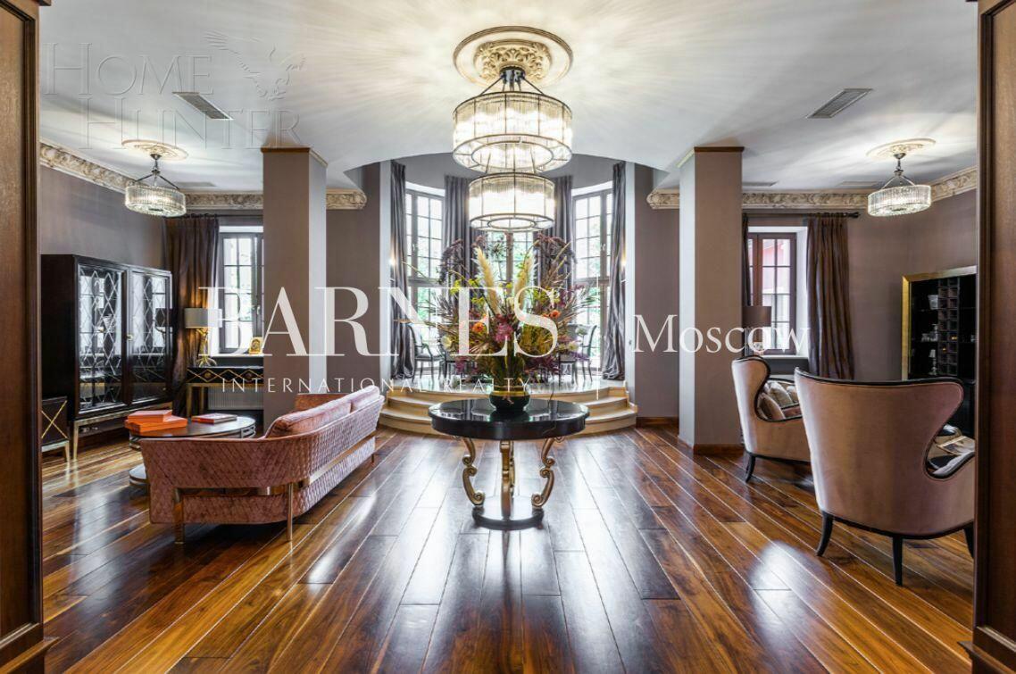 2-этажный коттедж 800 м² с отделкой