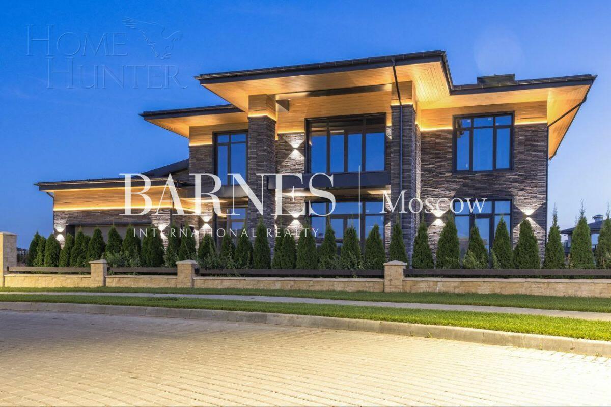 2-этажный коттедж 460 м² без отделки