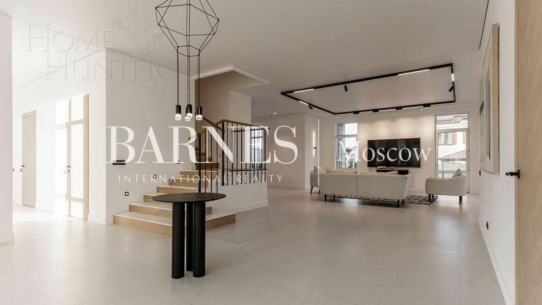 2-этажный коттедж 400 м² с отделкой