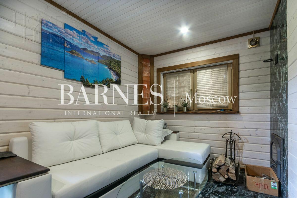 3-этажный коттедж 1 162 м² с отделкой