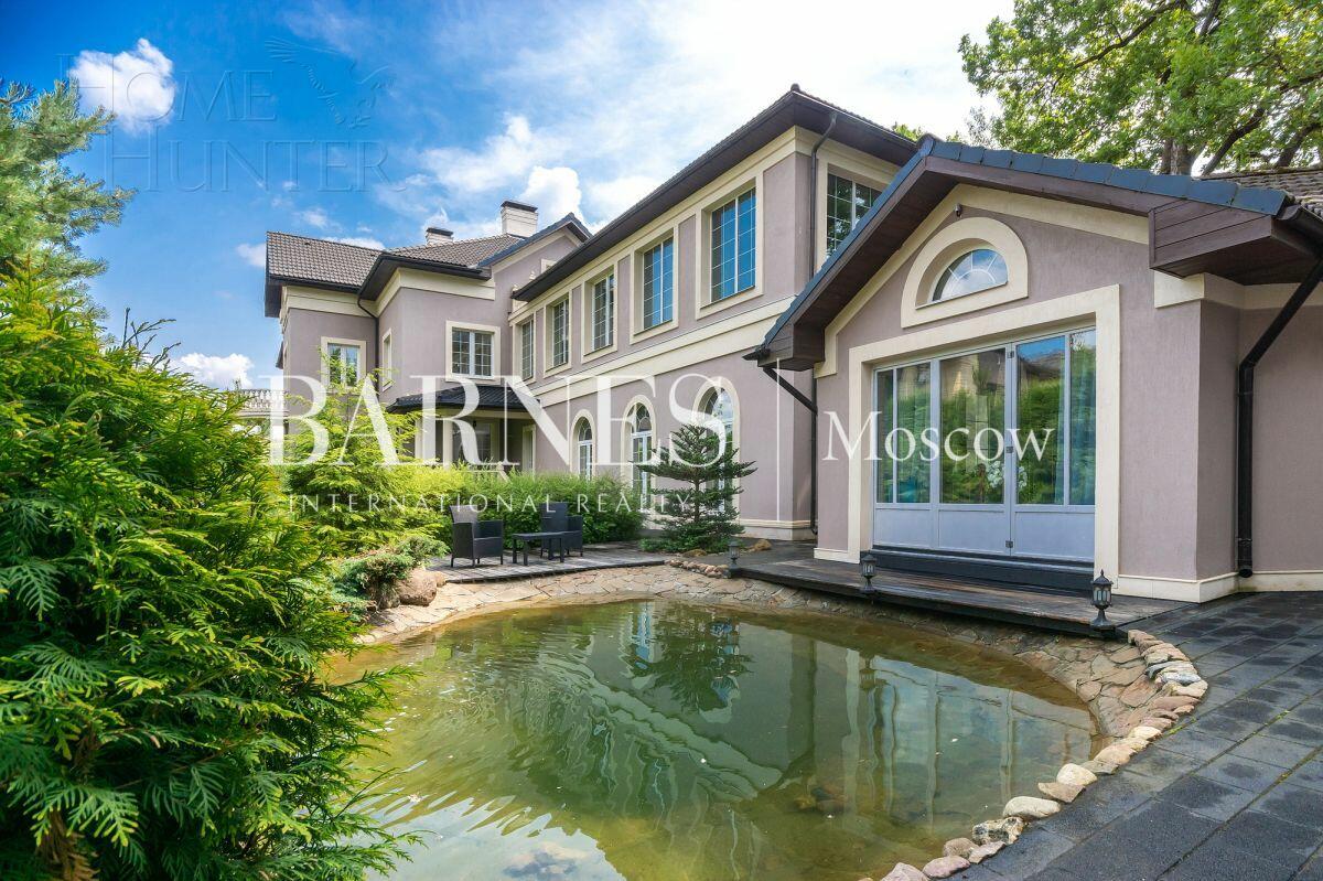 3-этажный коттедж 1 162 м² с отделкой