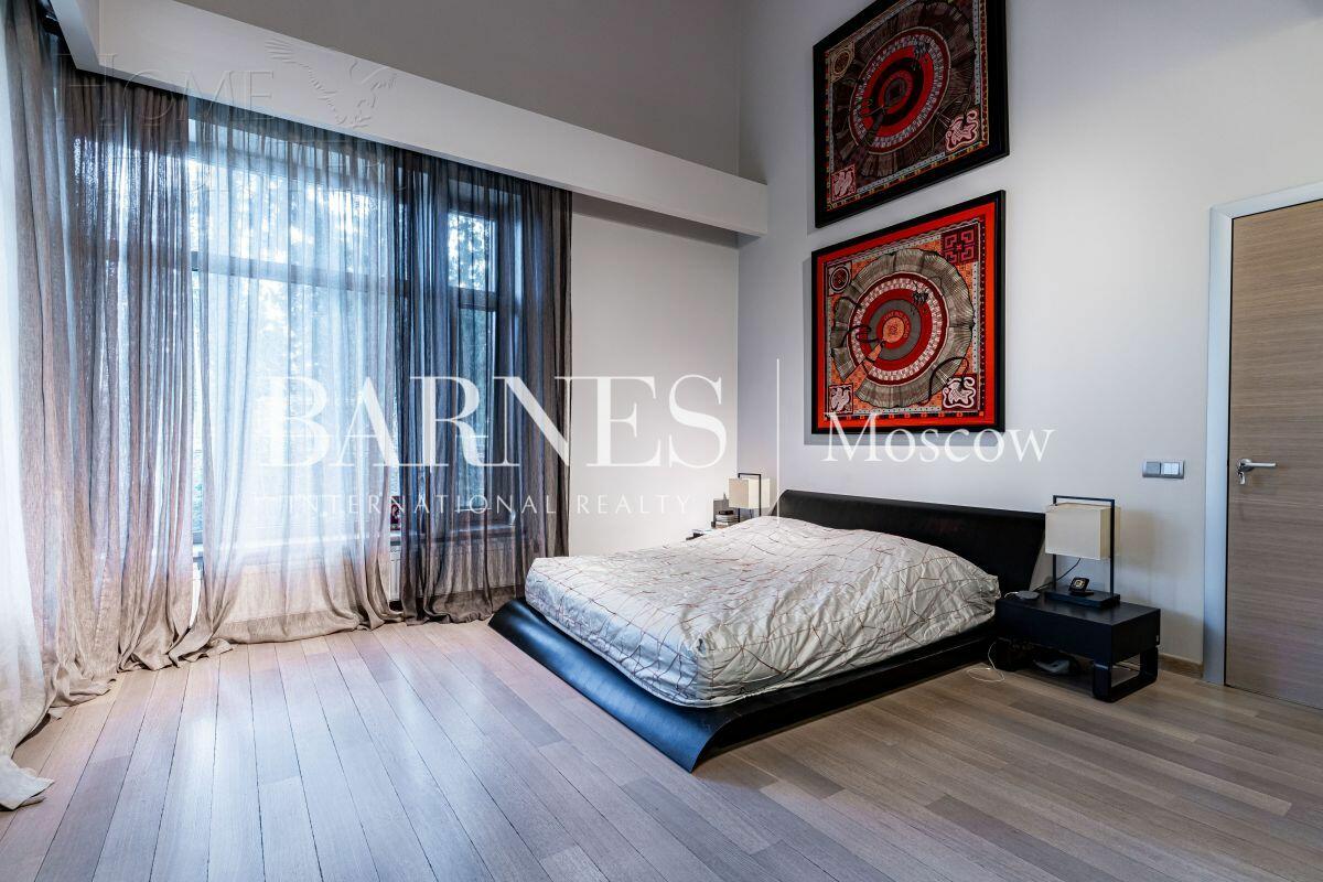 2-этажный коттедж 1 622 м² с отделкой