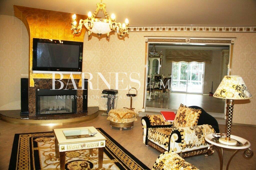 2-этажный коттедж 550 м² с отделкой