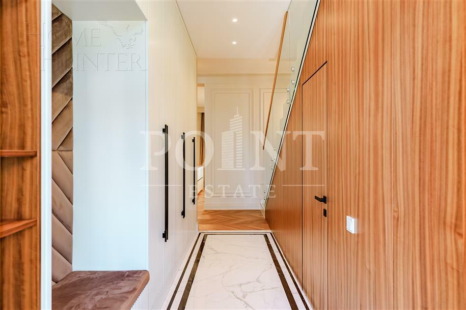 3-этажный таунхаус 287 м² с отделкой