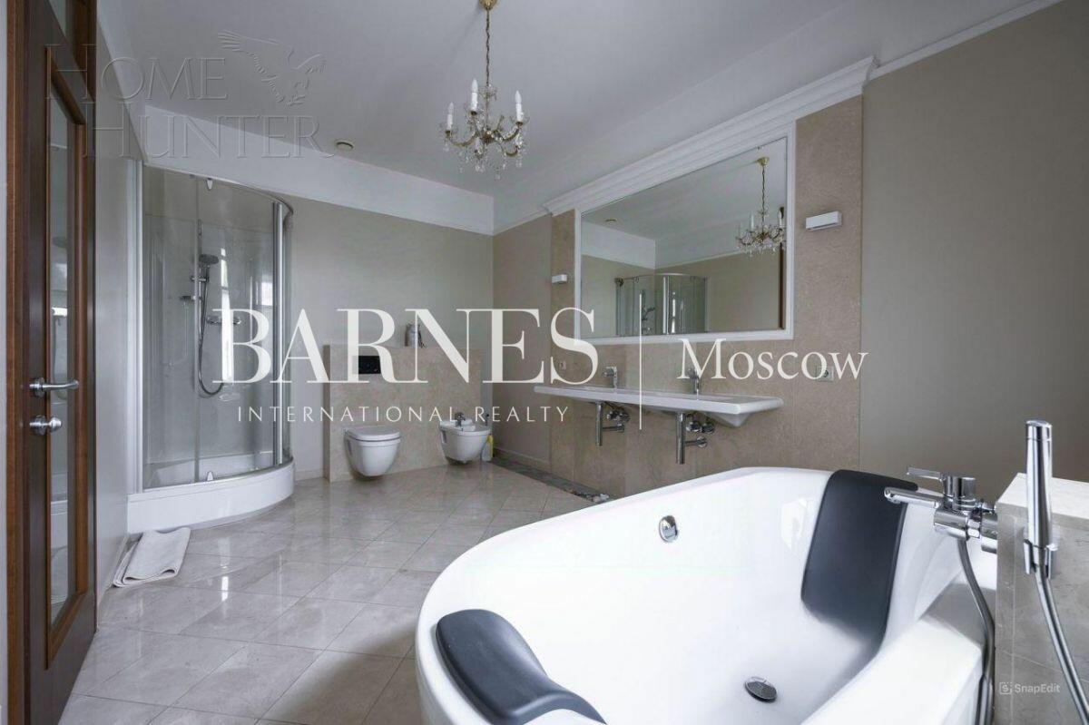 3-этажный коттедж 980 м² с отделкой