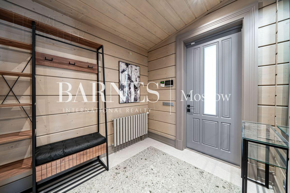 2-этажный коттедж 250 м² с отделкой