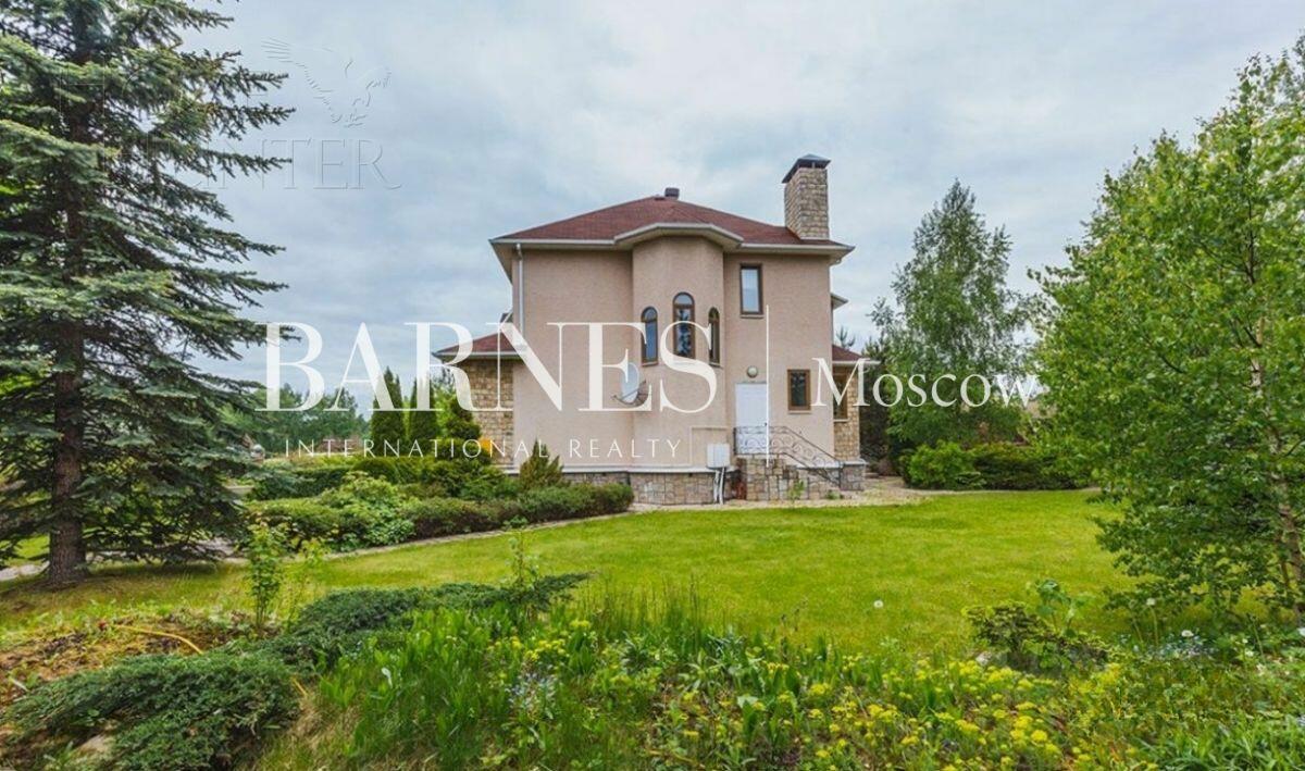 2-этажный коттедж 550 м² с отделкой