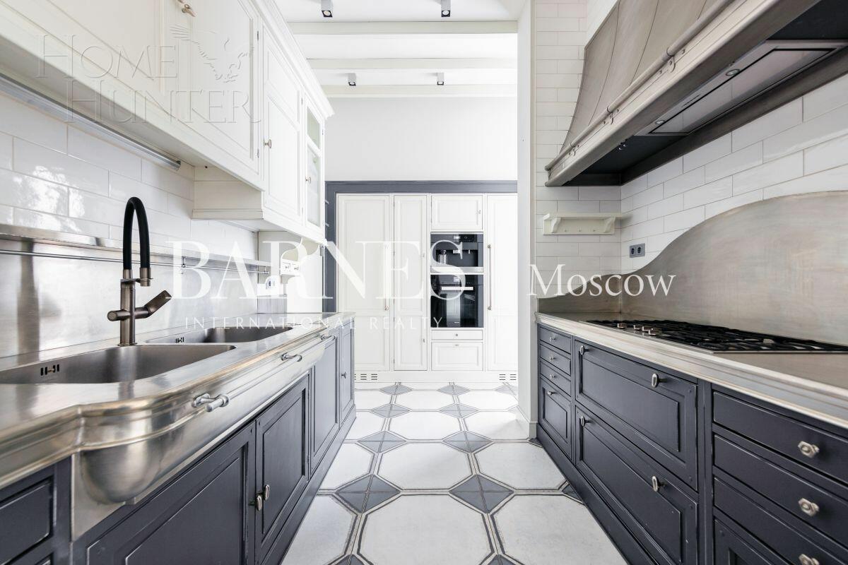 2-этажный таунхаус 430 м² с отделкой