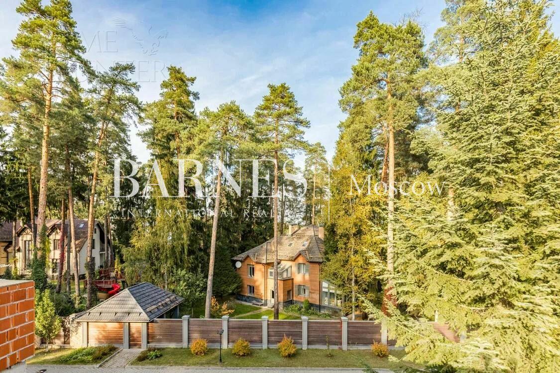 2-этажный коттедж 520 м² без отделки