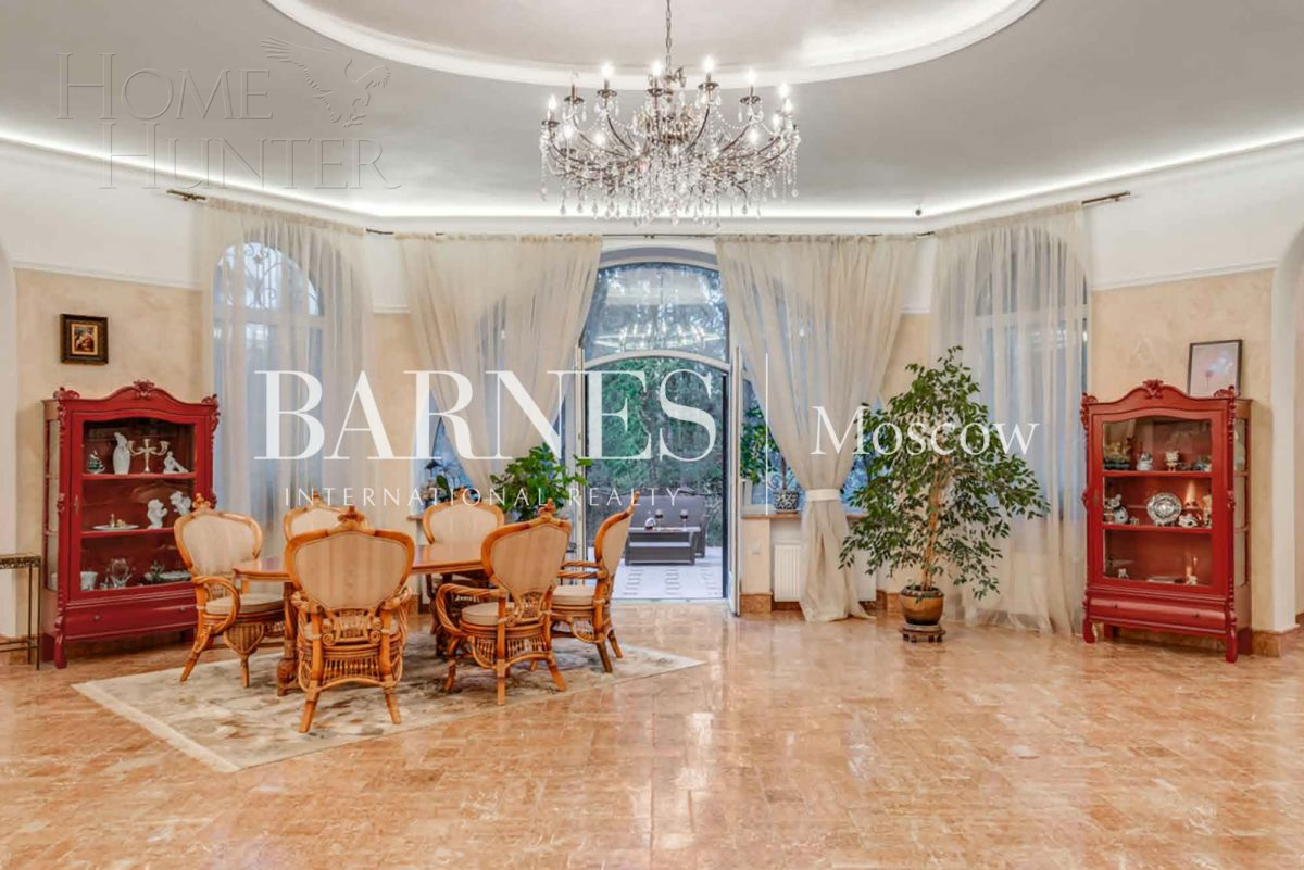 2-этажный коттедж 1 300 м² с отделкой