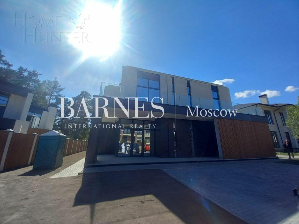 2-этажный коттедж 340 м² без отделки