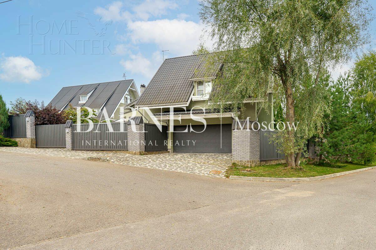 2-этажный коттедж 1 150 м² с отделкой