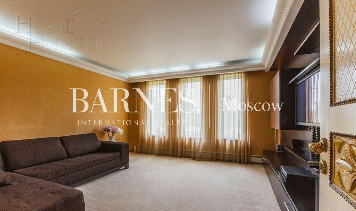 2-этажный коттедж 550 м² с отделкой