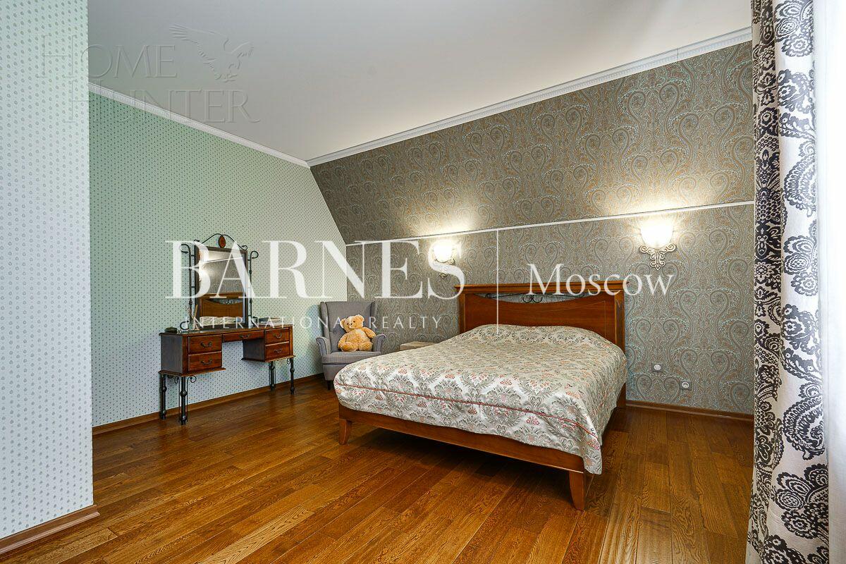 2-этажный коттедж 1 150 м² с отделкой