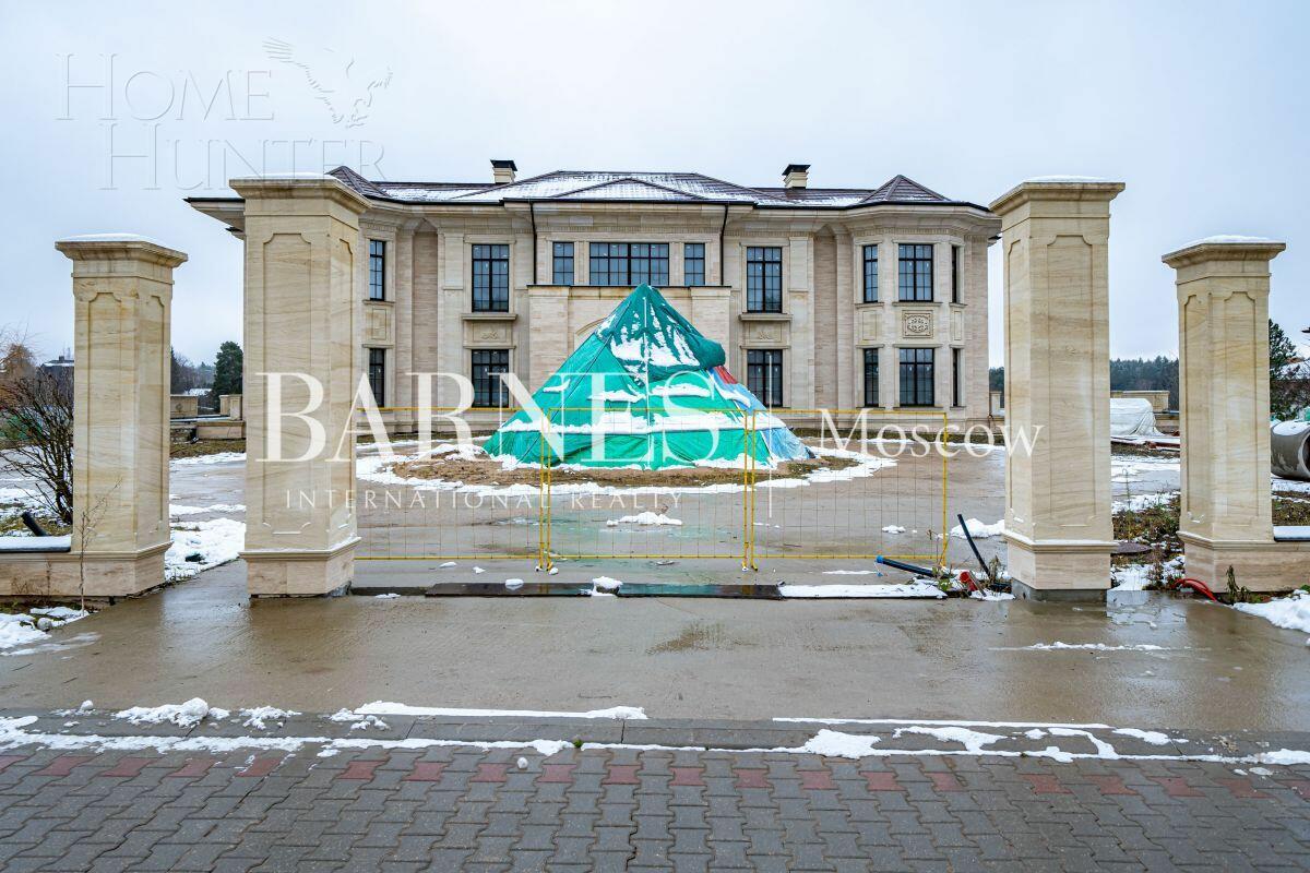 2-этажный коттедж 3 600 м² без отделки