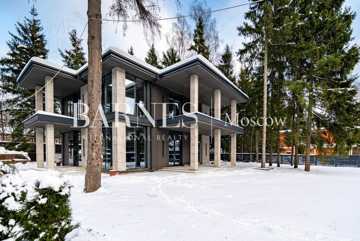 2-этажный коттедж 280 м² без отделки