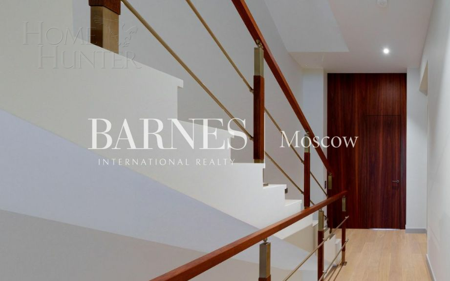 4-этажный таунхаус 278 м² с отделкой