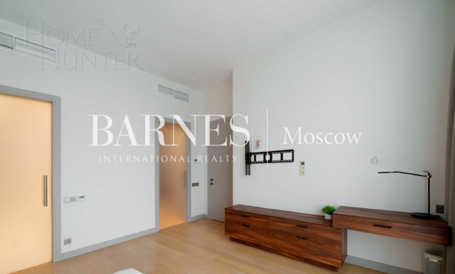 4-этажный таунхаус 278 м² с отделкой