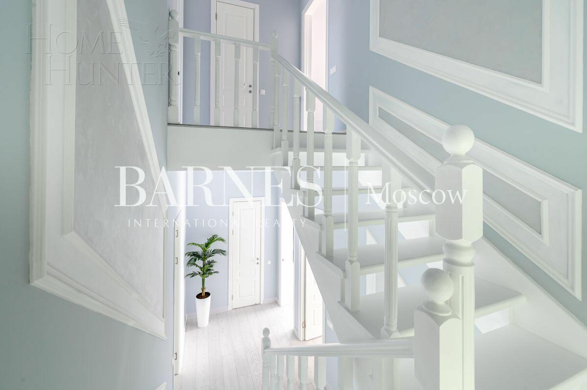 2-этажный коттедж 220 м² с отделкой