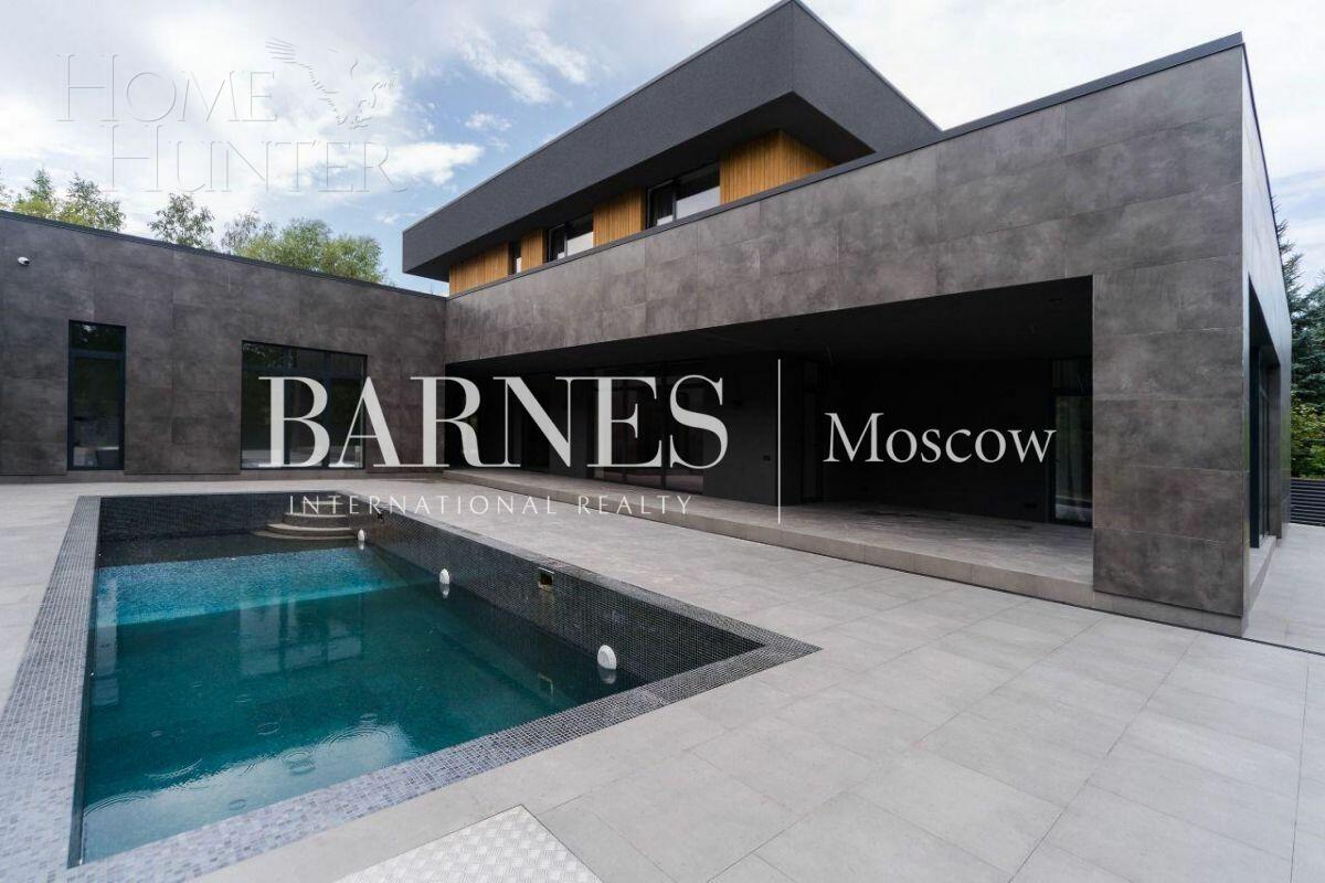 2-этажный коттедж 500 м² с отделкой