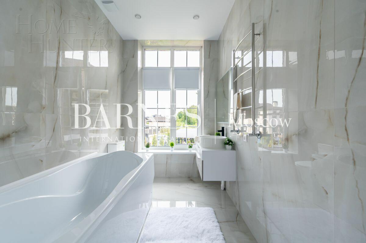 2-этажный коттедж 220 м² с отделкой