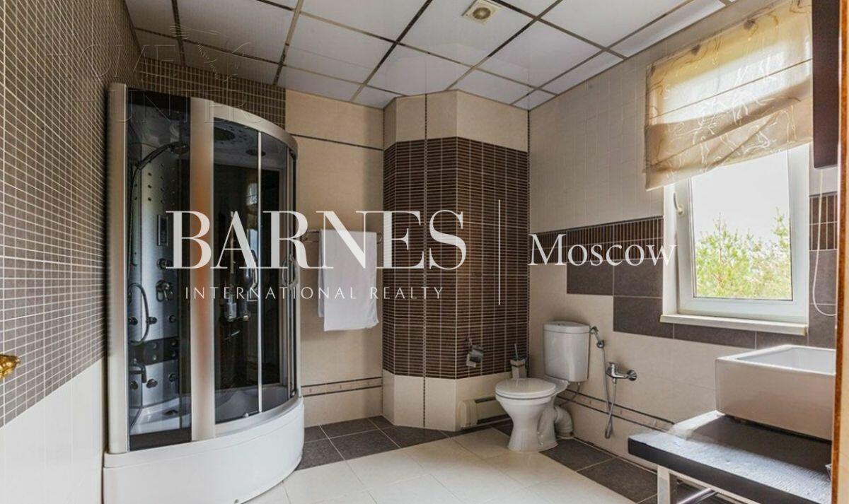 2-этажный коттедж 550 м² с отделкой