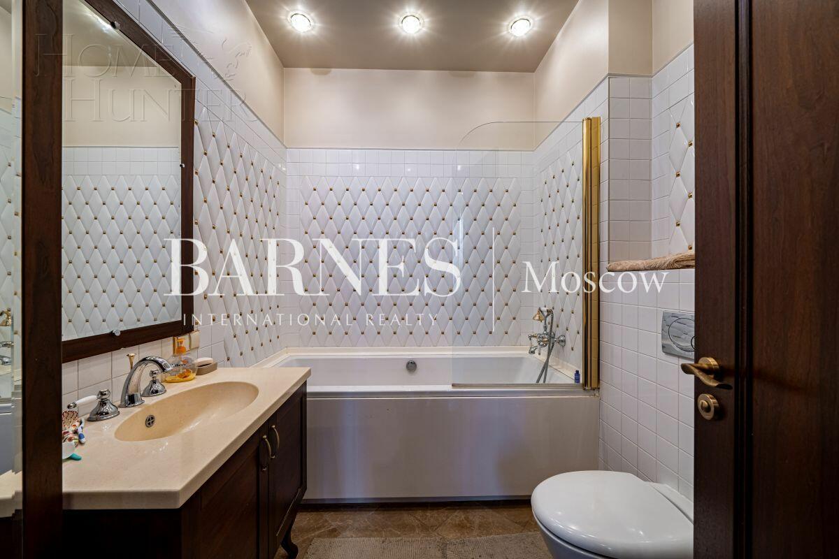 2-этажный коттедж 550 м² с отделкой