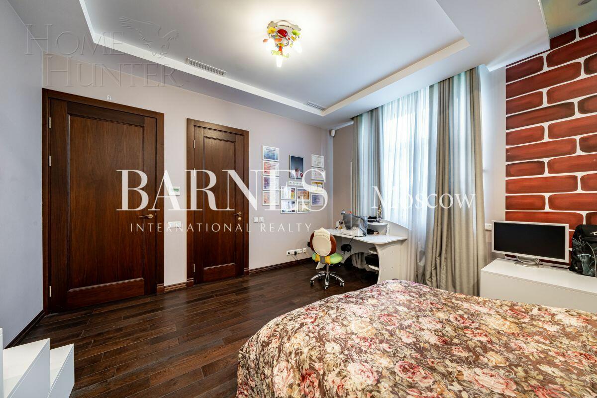 2-этажный коттедж 550 м² с отделкой