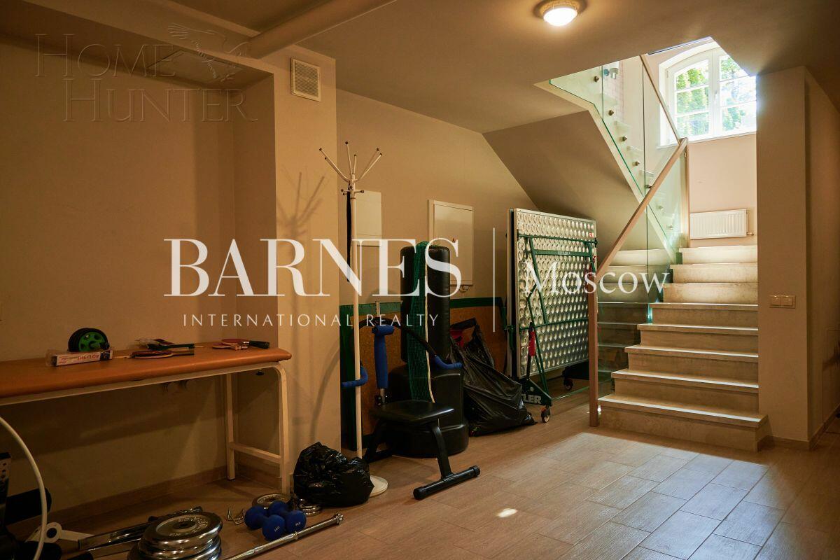 2-этажный таунхаус 295 м² с отделкой