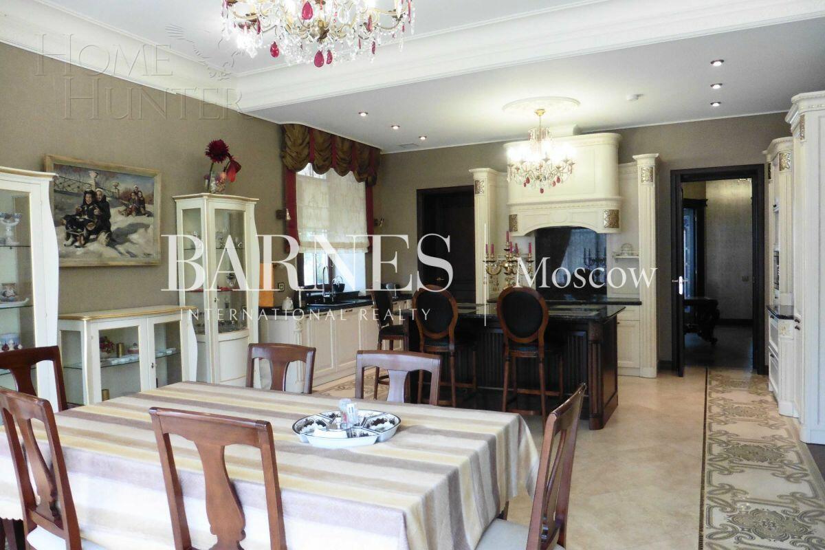 2-этажный коттедж 1 180 м² с отделкой