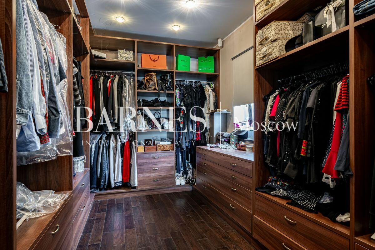 2-этажный коттедж 550 м² с отделкой