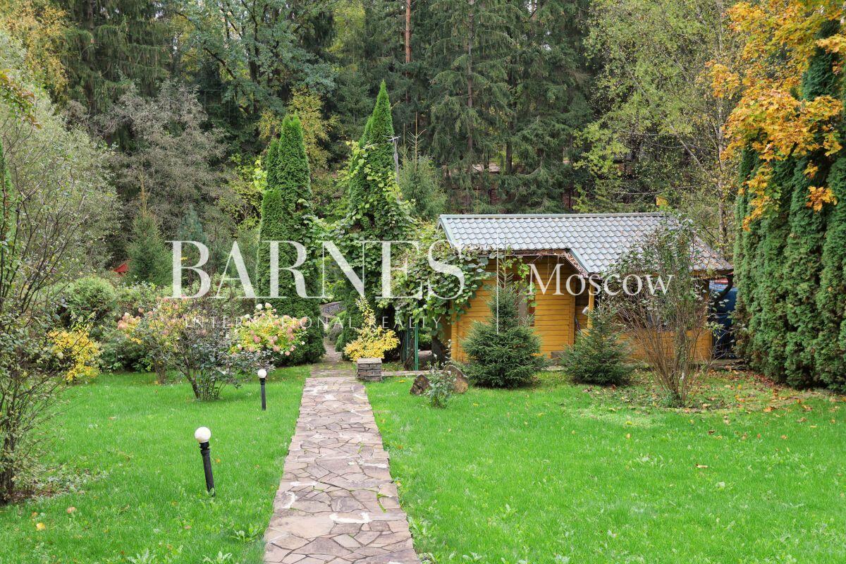 2-этажный коттедж 320 м² с отделкой