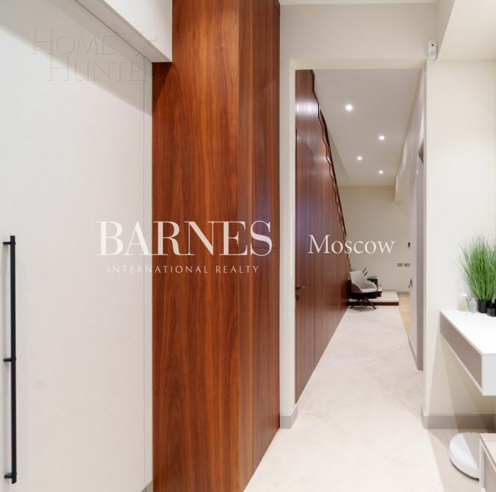 4-этажный таунхаус 278 м² с отделкой