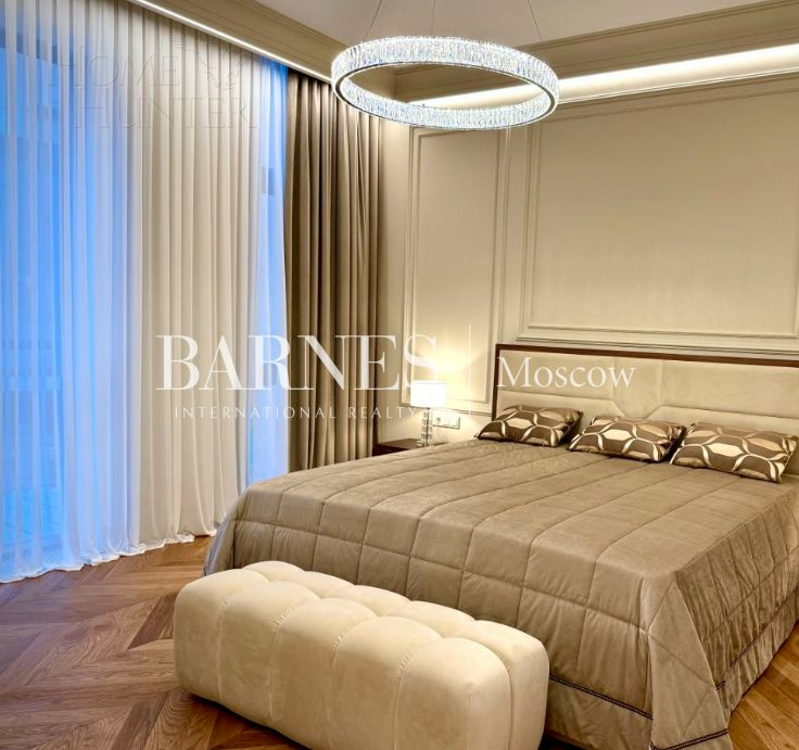 3-этажный таунхаус 287 м² с отделкой