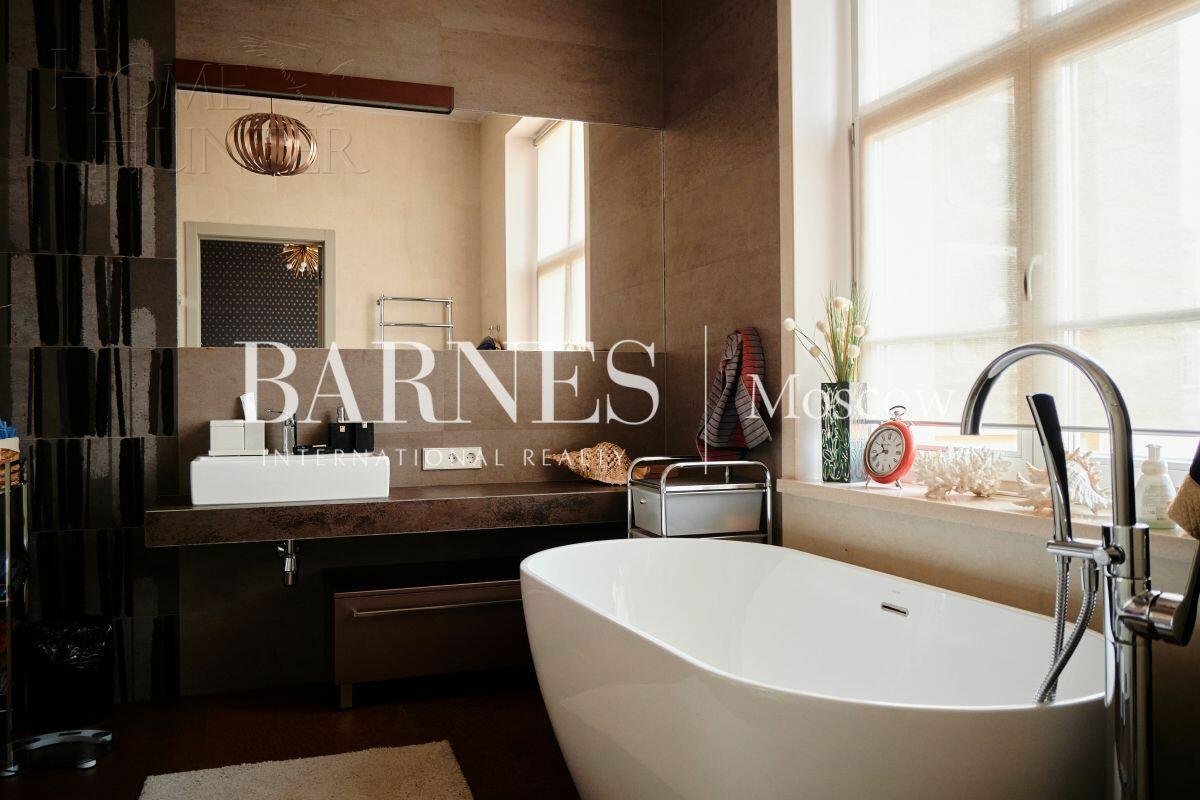 2-этажный таунхаус 295 м² с отделкой