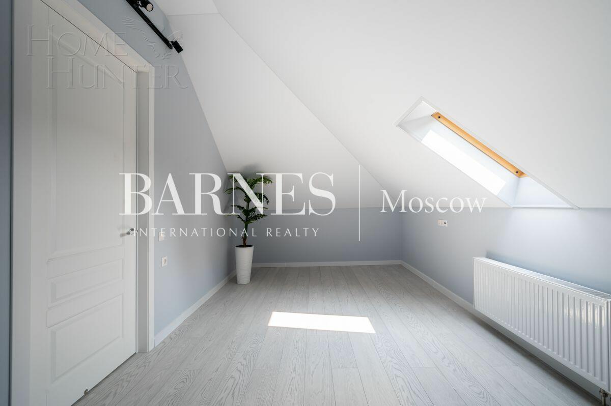 2-этажный коттедж 220 м² с отделкой