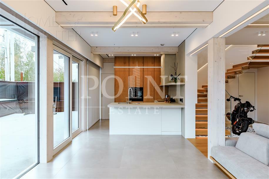 2-этажный коттедж 261 м² с отделкой