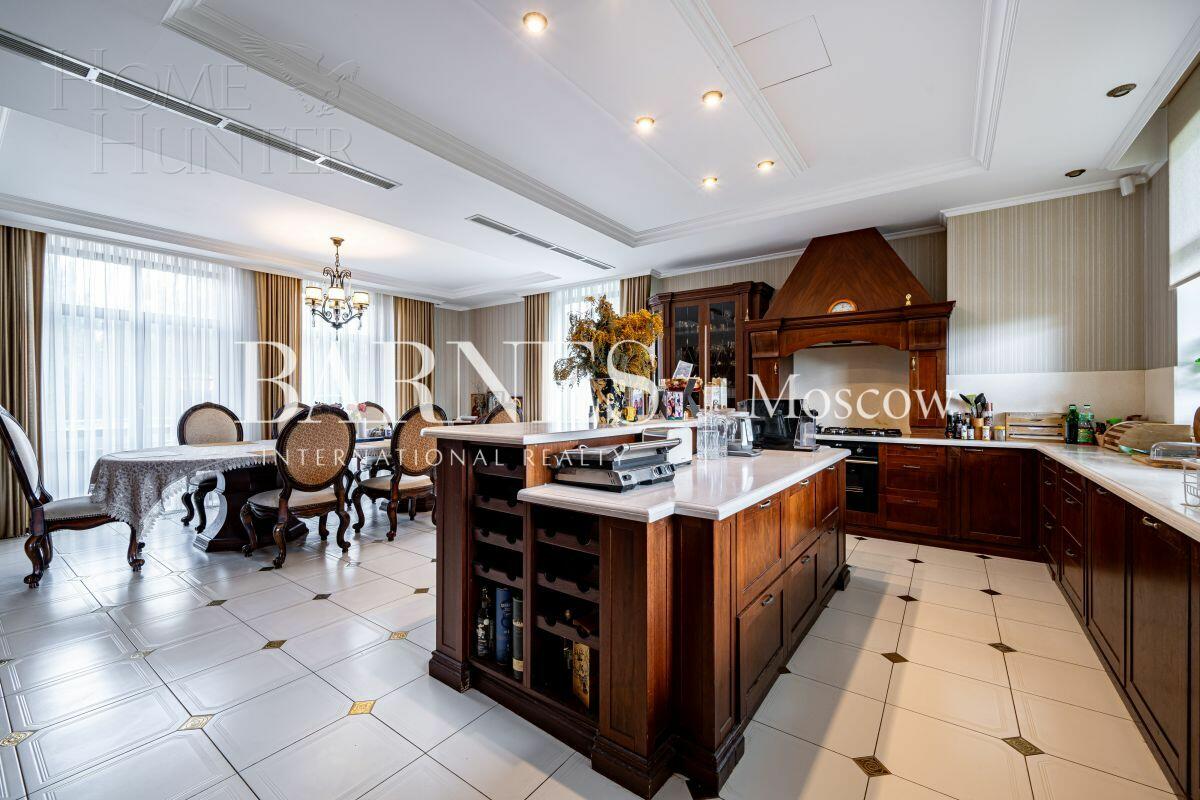 2-этажный коттедж 550 м² с отделкой