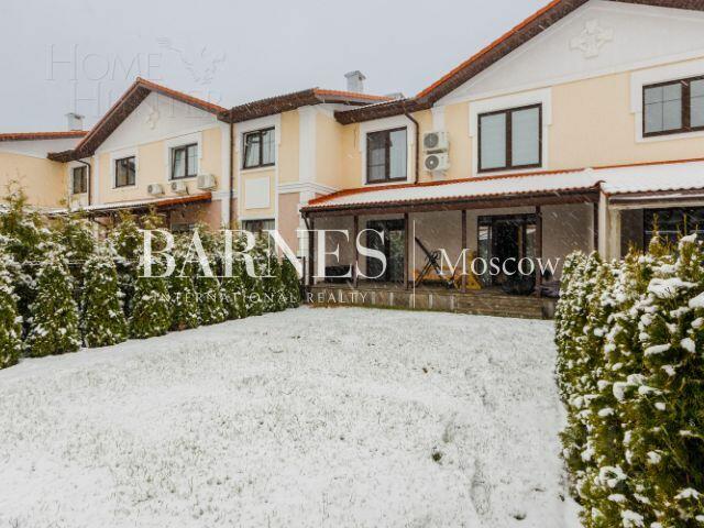 2-этажный таунхаус 220 м² с отделкой