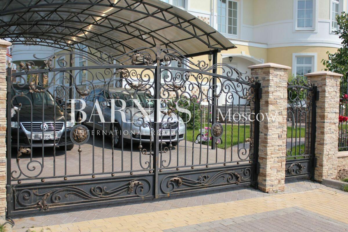 2-этажный коттедж 366 м² без отделки