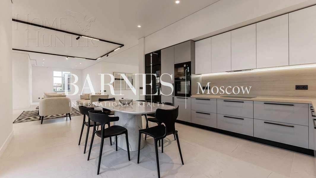 2-этажный коттедж 400 м² с отделкой