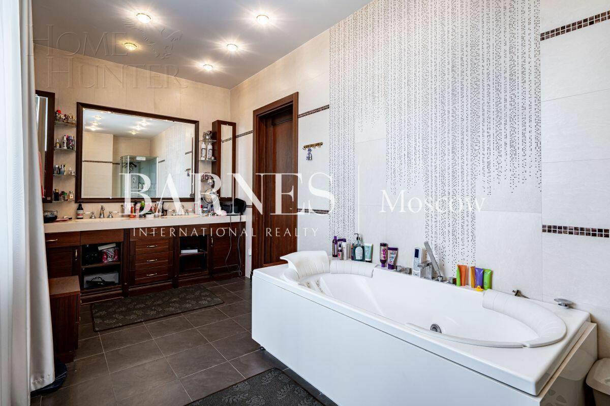 2-этажный коттедж 550 м² с отделкой