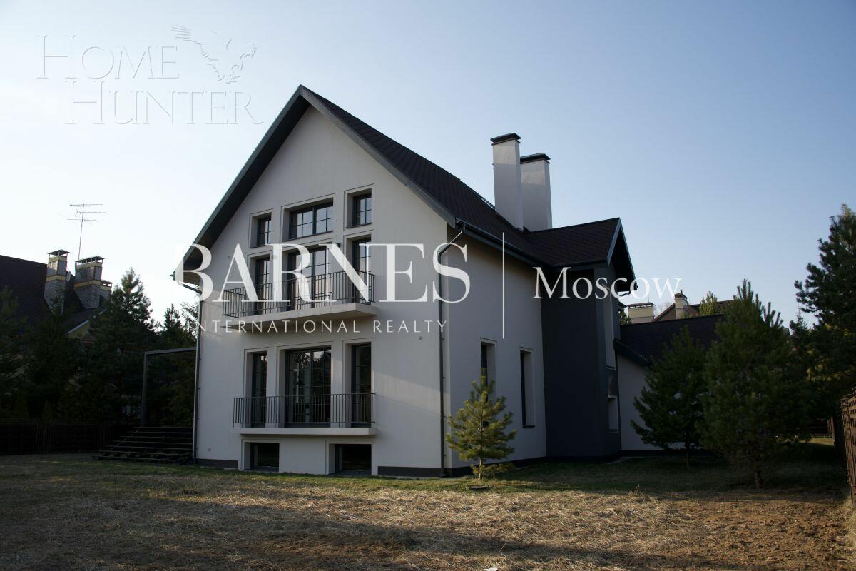 2-этажный коттедж 467 м² с отделкой