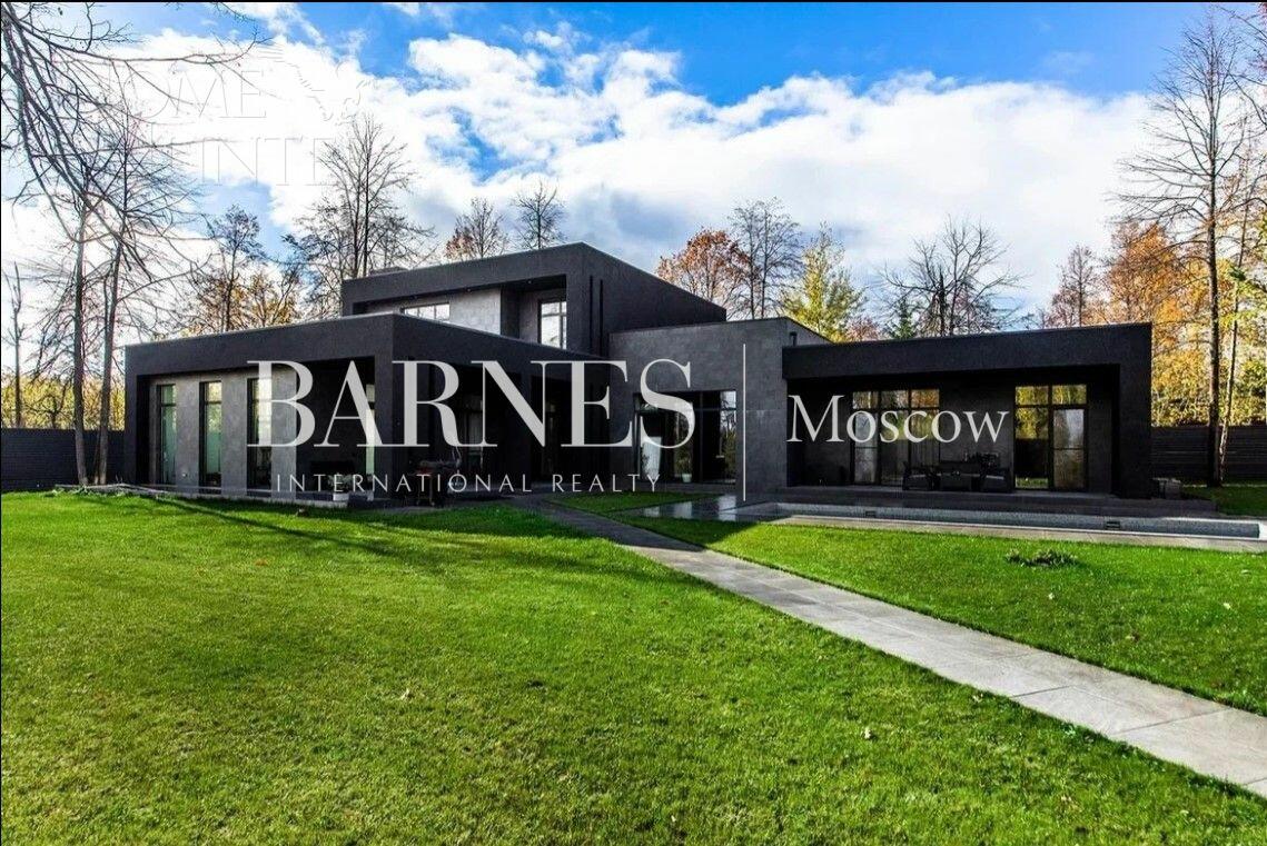 2-этажный коттедж 450 м² с отделкой