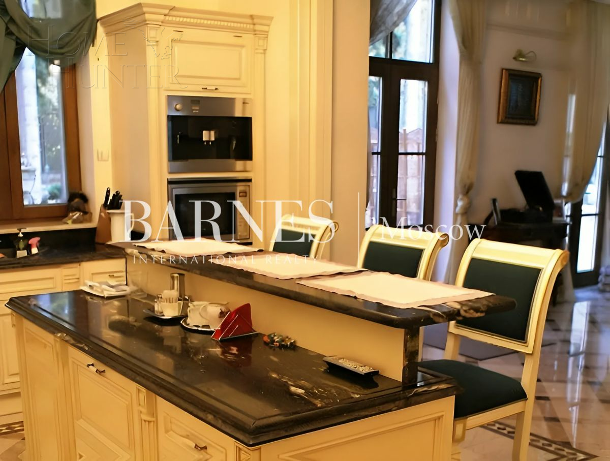 2-этажный коттедж 822 м² с отделкой