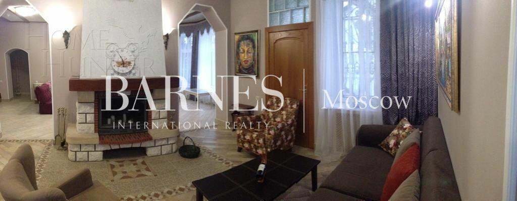 3-этажный коттедж 400 м² с отделкой