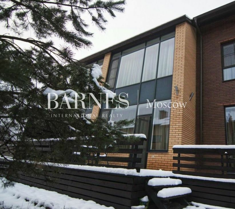 2-этажный таунхаус 280 м² с отделкой