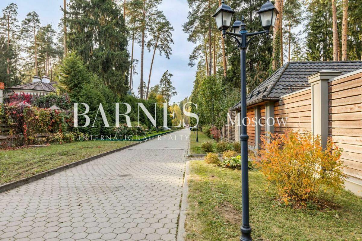 2-этажный коттедж 520 м² без отделки