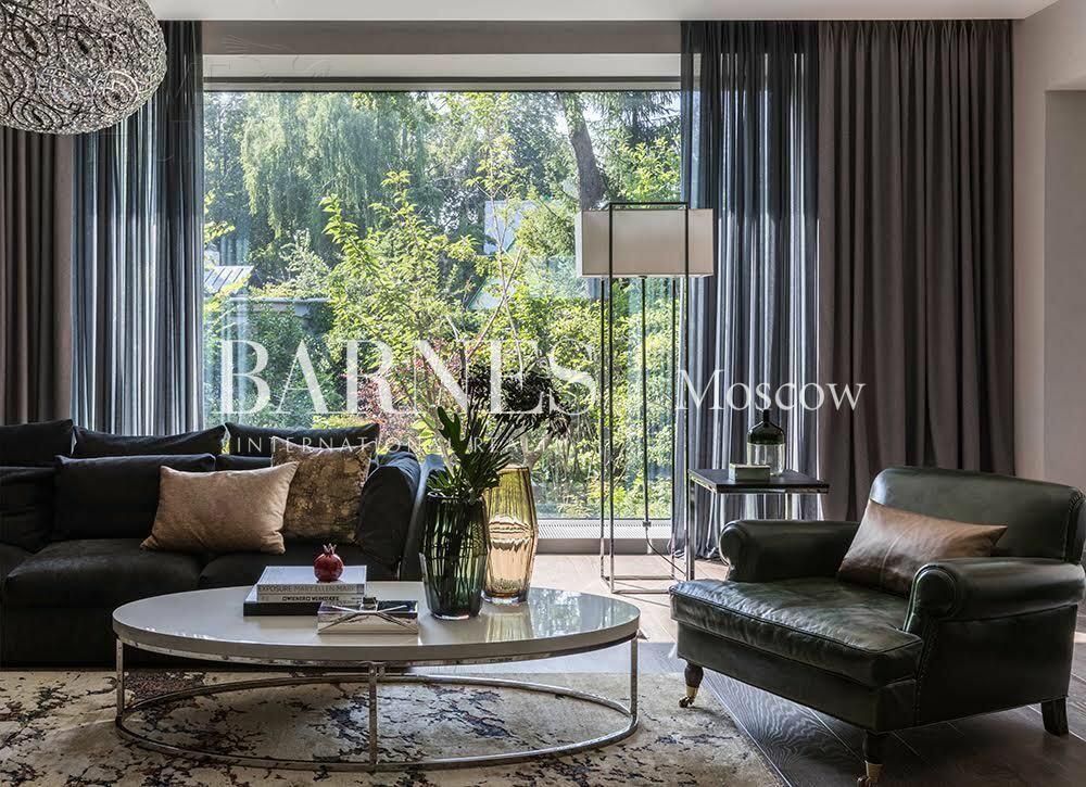 3-этажный коттедж 750 м² с отделкой